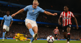 Erling Haaland merayakan gol bersama rekan setimnya di laga Manchester City vs Brentford di Liga Inggris 2025